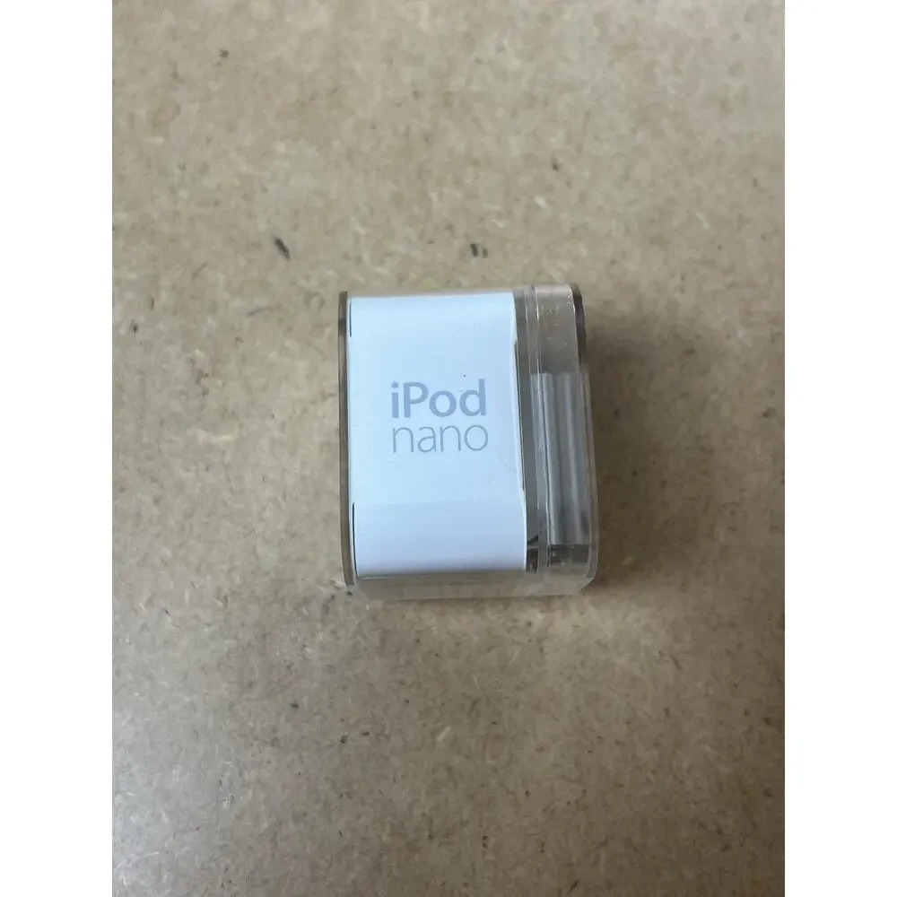 Apple IPod Nano 6th Gen 8GB Silver A1366 MC525LL/A Digital MP3 Player Box